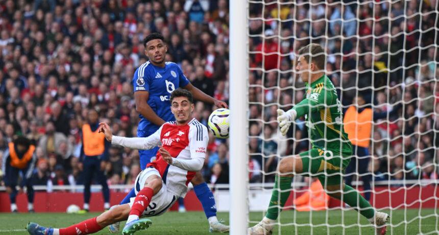 Championship Character: Arsenal's Incredible Win at Leicester Brings Them Closer to Man City 1 Arsenal wins Leicester