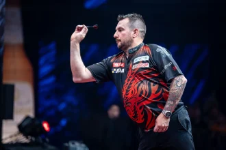 Jonny Clayton in action