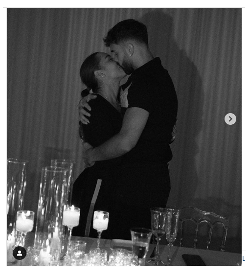 PHOTOS: Arsenal goalkeeper's proposal to stunning beauty has all of London talking 2 raya