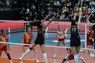 VakıfBank and Fenerbahçe Extend Perfect Starts in Vodafone Sultanlar Ligi 7 VakifBank vs Galatasaray